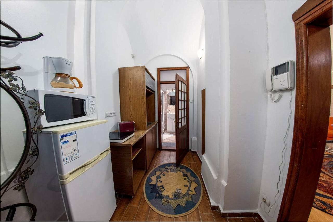 Ada Old Town Apartments 3 Brasov Exterior photo